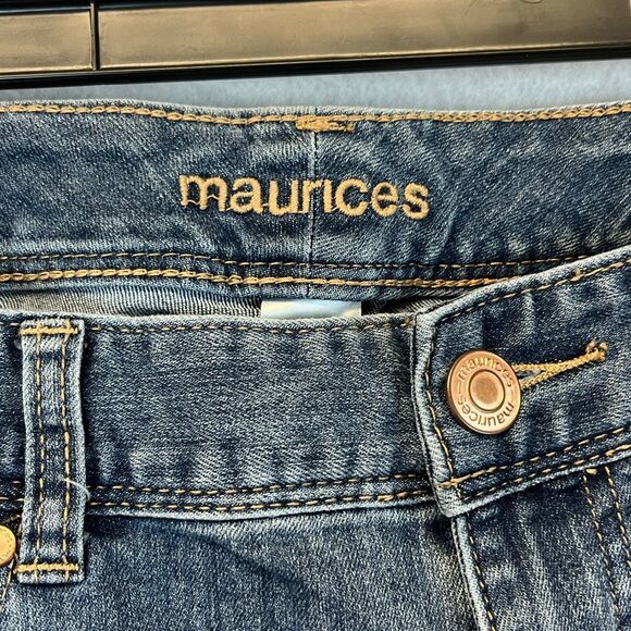 MAURICES Jeans Women's Size 9/10 Long Blue Denim Mid-Rise Bootcut Medium Wash - Picture 2 of 16